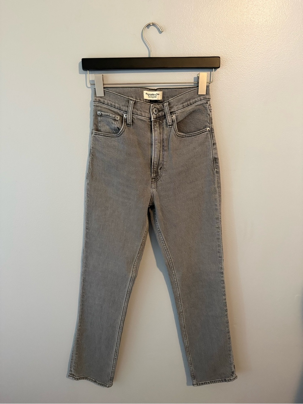 Abercrombie & Fitch Ankle Straight Ultra High-Rise Jeans
